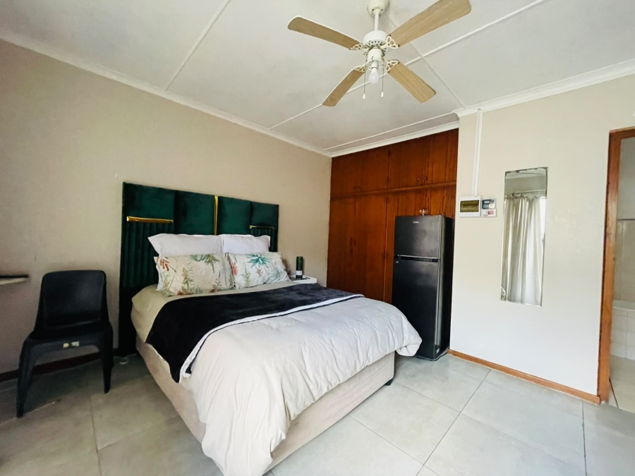 6 Bedroom Property for Sale in Quigney Eastern Cape